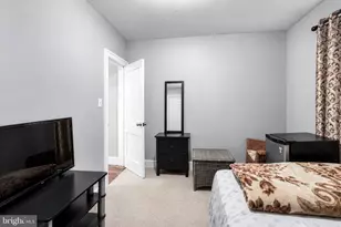 876 S Olden, Hamilton Township, NJ 08610 - Photo 17