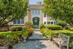 19 Tara Way, Pennington, NJ 08534 - Photo 1