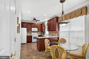 117 Sparrow Dr, Hamilton Township, NJ 08690 - Photo 5