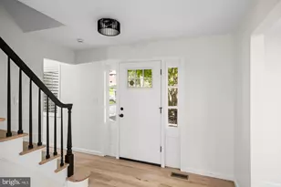 9 Pin Oak, Lawrence Township, NJ 08648 - Photo 5