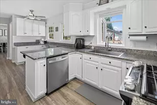 52 Bakun Wy, Trenton, NJ 08638 - Photo 15