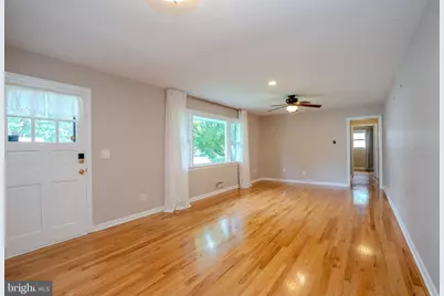 113 Springcrest Drive, Hightstown, NJ 08520 - Photo 3