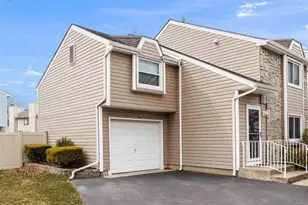 17 Winchester Dr, East Windsor Township, NJ 08520 - Photo 1