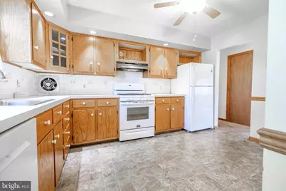1012 Estates Boulevard, Hamilton Township, NJ 08690 - Photo 13