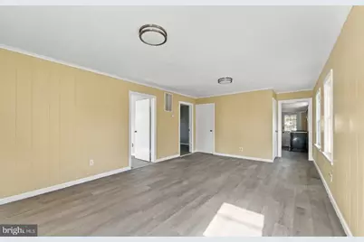 136 Miles Avenue, Hamilton Township, NJ 08610 - Photo 5