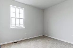 101 Cresci Blvd, Hazlet Township, NJ 07730 - Photo 5