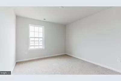 101 Cresci Blvd, Hazlet Township, NJ 07730 - Photo 17