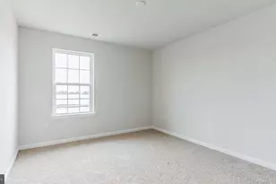 101 Cresci Blvd, Hazlet Township, NJ 07730 - Photo 17