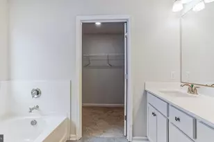 101 Cresci Blvd, Hazlet Township, NJ 07730 - Photo 19