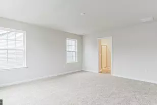 101 Cresci Blvd, Hazlet Township, NJ 07730 - Photo 15