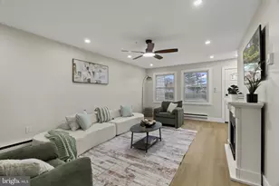 84 Parkway Dr, Freehold, NJ 07728 - Photo 7