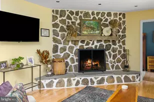 95 Holmes Mill Rd, Cream Ridge, NJ 08514 - Photo 17