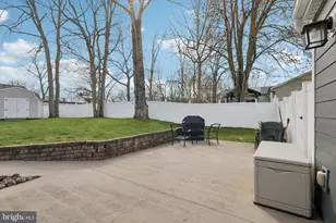 118 Darien Rd, Howell Township, NJ 07731 - Photo 37