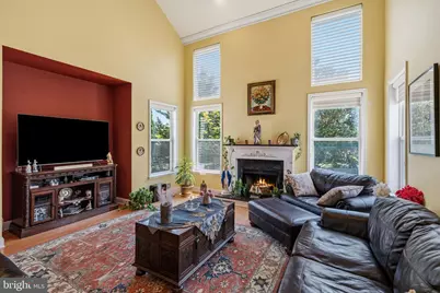 901 Oakley Drive, Freehold, NJ 07728 - Photo 5