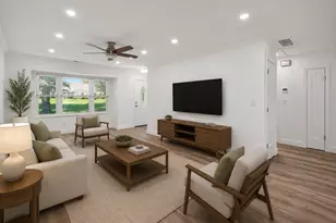 6 Plz de Las Flores, Freehold, NJ 07728 - Photo 9