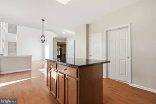 25 Brittany Ct, Middletown, NJ 07748 - Photo 19