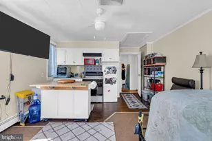 126 S Main St, Allentown, NJ 08501 - Photo 29