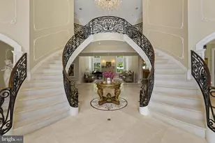 12 Raintree, Holmdel, NJ 07733 - Photo 3