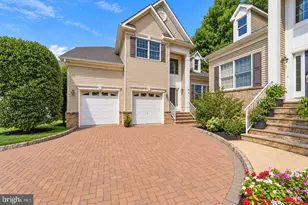25 Brittany Ct, Atlantic Highlands, NJ 07716 - Photo 1