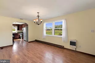 32 Arneytwn Hornerstwn Rd, Cream Ridge, NJ 08514 - Photo 11