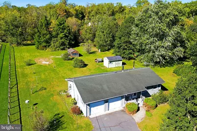 32 Arneytwn Hornerstwn Road, Cream Ridge, NJ 08514 - Photo 1