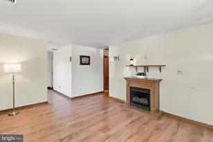 32 Arneytwn Hornerstwn Rd, Cream Ridge, NJ 08514 - Photo 5