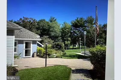 401 Yorkshire Place, Morganville, NJ 07751 - Photo 23