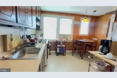 27 Barker Avenue, Eatontown, NJ 07724 - Photo 5