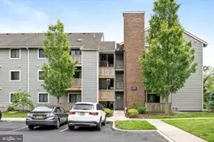 422 E Ravens Crest Dr, Plainsboro Township, NJ 08536 - Photo 1