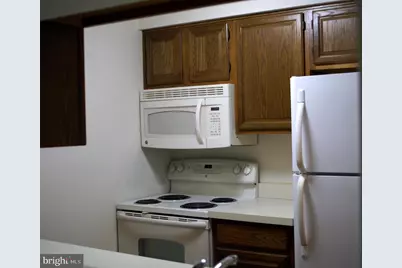 422 E Ravens Crest Drive, Plainsboro Township, NJ 08536 - Photo 7