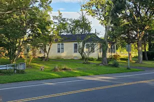 110 S Main St, Cranbury Township, NJ 08512 - Photo 3