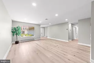 442 Dahlia Plaza, Monroe Township, NJ 08831 - Photo 5