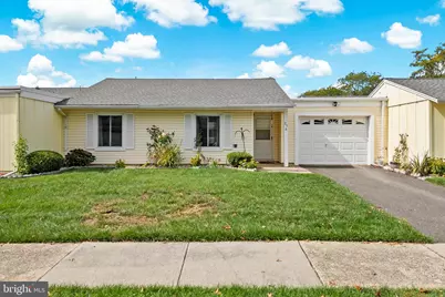 25 Pitman #B, Monroe Township, NJ 08831 - Photo 1