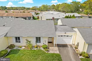 25 Pitman, Monroe Township, NJ 08831 - Photo 3