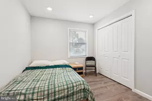 5 Waverly Dr E, Edison, NJ 08817 - Photo 17