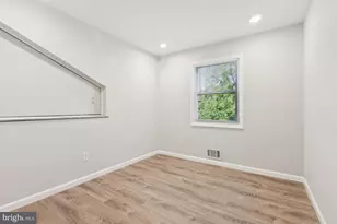 5 Waverly Dr E, Edison, NJ 08817 - Photo 19
