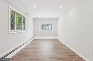 5 Waverly Dr E, Edison, NJ 08817 - Photo 11