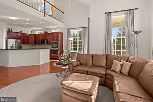 9 Bellingham Dr, Kendall Park, NJ 08824 - Photo 19