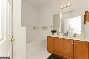 802 Schindler Dr N, Monmouth Junction, NJ 08852 - Photo 31