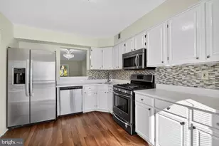 21 Regal Dr, Monmouth Junction, NJ 08852 - Photo 9