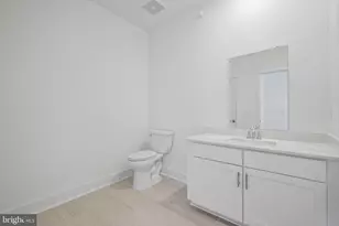 30308 Radford Ct, Monroe Township, NJ 08831 - Photo 11