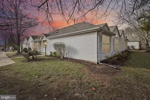 304 Waxwing Dr, Monroe Township, NJ 08831 - Photo 7