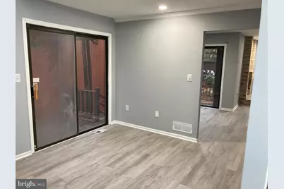 102 Riverbend Drive, North Brunswick Township, NJ 08902 - Photo 5