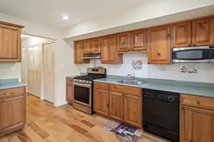 18 Pond View Dr, Plainsboro Township, NJ 08536 - Photo 9