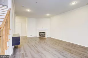 100 Forest Dr, Piscataway Township, NJ 08854 - Photo 9