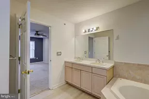 100 Forest Dr, Piscataway Township, NJ 08854 - Photo 55