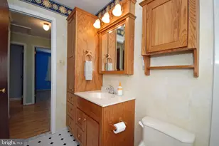 4 S Linden Ln S, Plainsboro Township, NJ 08536 - Photo 19