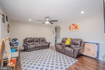 17 Cambridge Road, Kendall Park, NJ 08824 - Photo 19