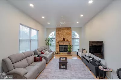 18 Lovell Drive, Plainsboro Township, NJ 08536 - Photo 5