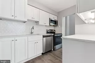 43 Freeman St, Woodbridge Township, NJ 07095 - Photo 9